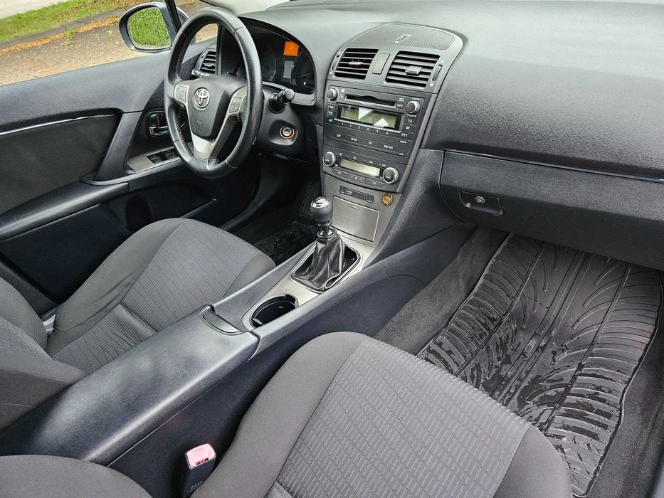 **Toyota Avensis III 2.0D 2009r - Super stan**