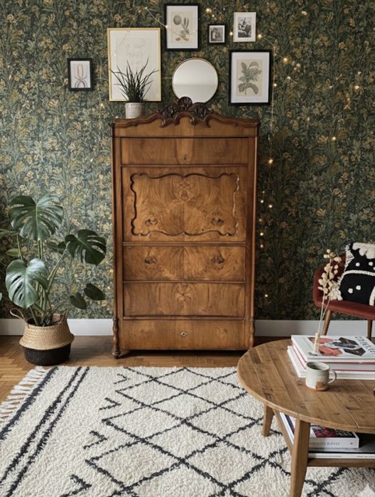 Antyczna szafa bieliźniarka Ludwikowska