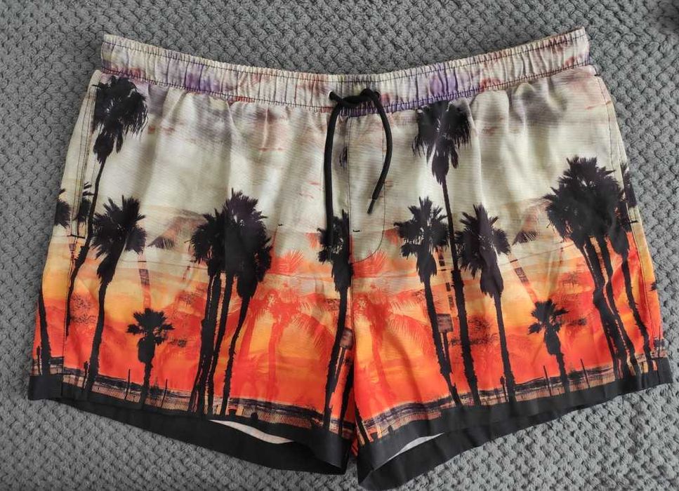 Мужские шорты, отличное качество,размеры М и ХХL