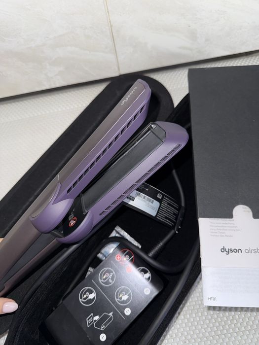 Продам Dyson Airstrait