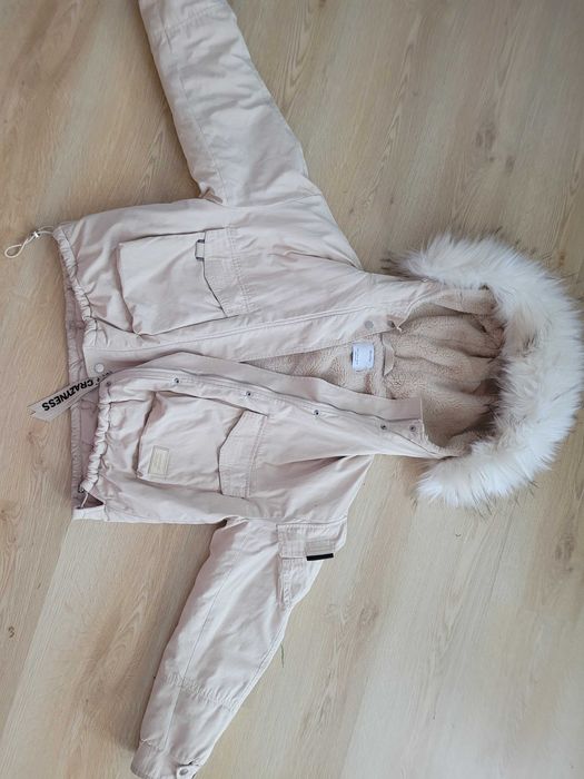 Kurtka bershka z kapturem S