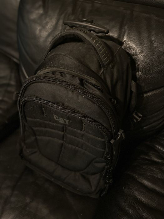 Mochila Cat com rodinhas