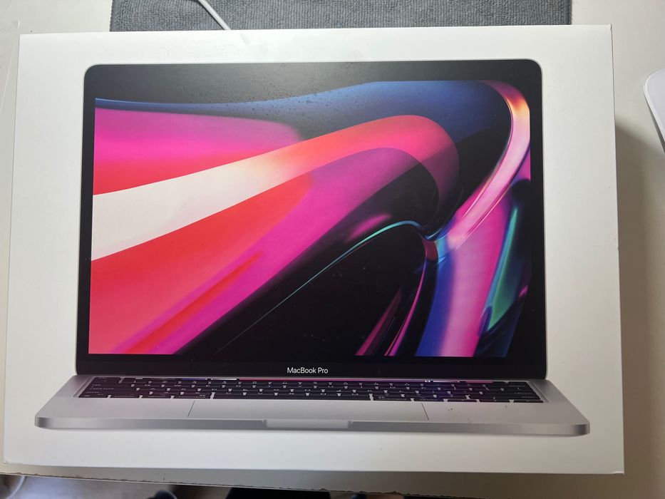 MacBook 13 PRO Perfekcyjny stan, od seniora, bateria  44 cykle