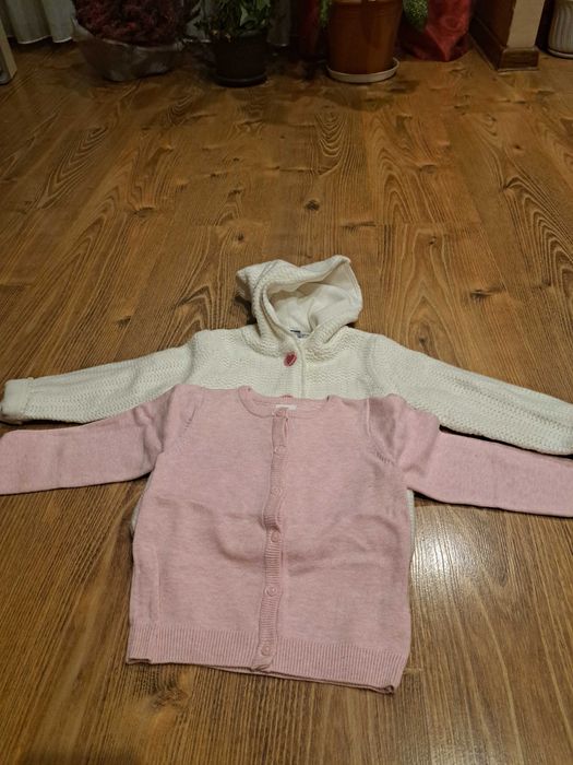 Sweterki dziewczęce, r. 80