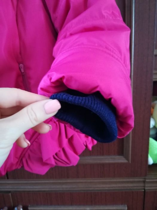 Зимняя курточка с комбинезоном на девочку