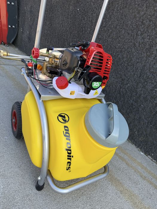 Pulverizador carrinho  30 litros