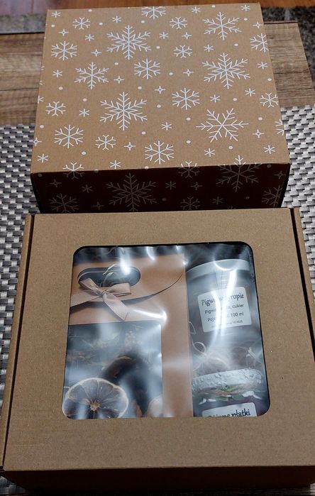 Owocowr Nuty   zestaw na herbatkę i dodatki