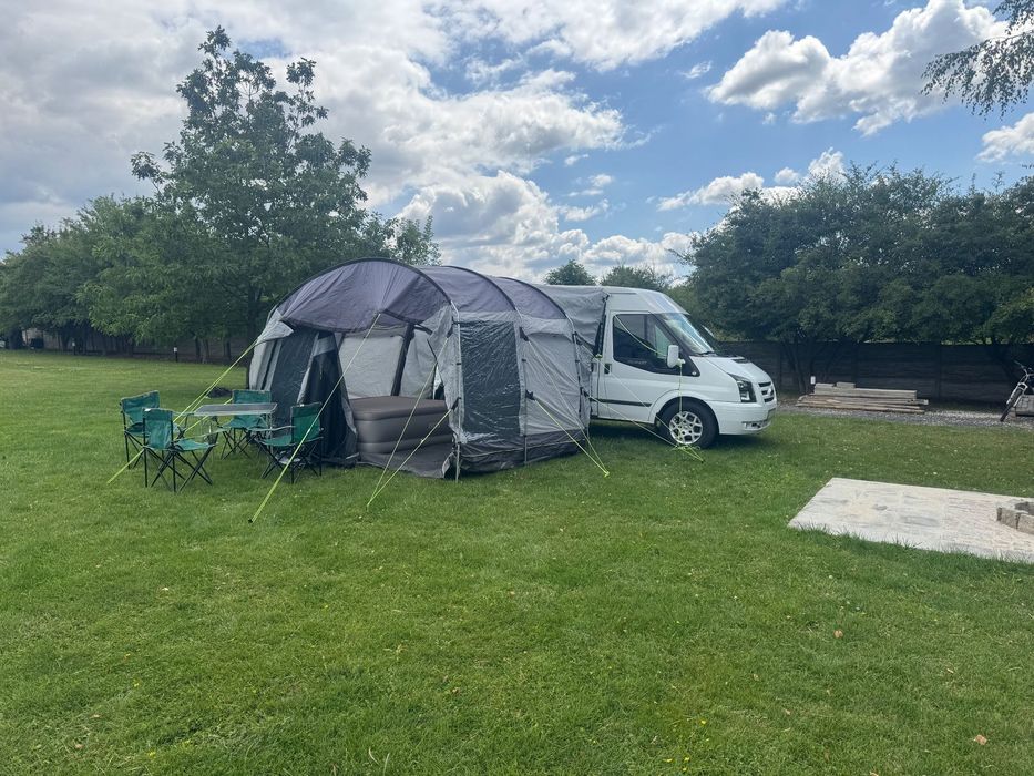 Ford Transit Ford Transit 9 osobowy 2.4 łóżka namiot camper zamiana
