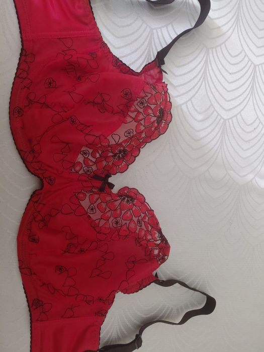 Biustonosz Nessa 65L