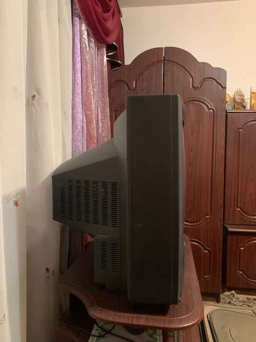 Продам телевізор Sharp, стара модель