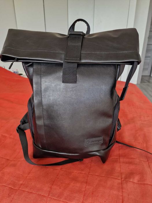 Рюкзак, ролтоп з екошкіри, чорнй