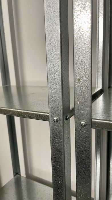 2 Prateleiras de aço galvanizado (conjunto) / 2 Galvanized steel shelves (set)