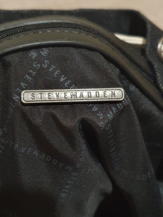 стильний рюкзак від відомого американського бренду Steve Madden