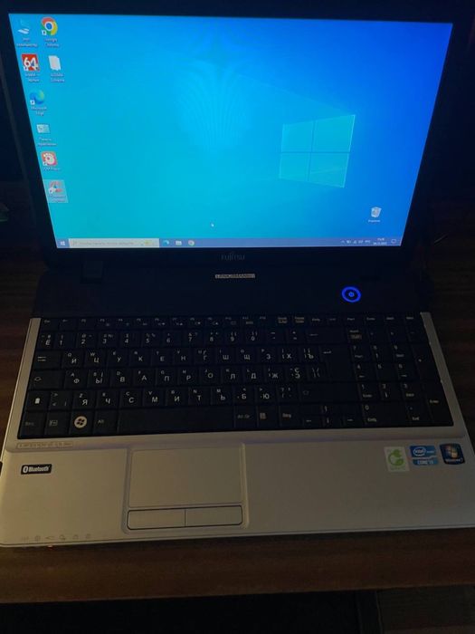 15.6” Fujitsu i3-2310M 8gb Intel SSD 128gb