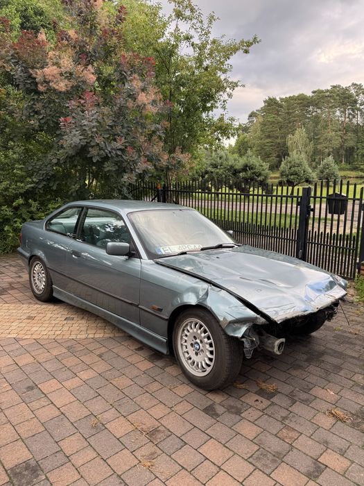 Bmw e36 coupe 316i moreagruen