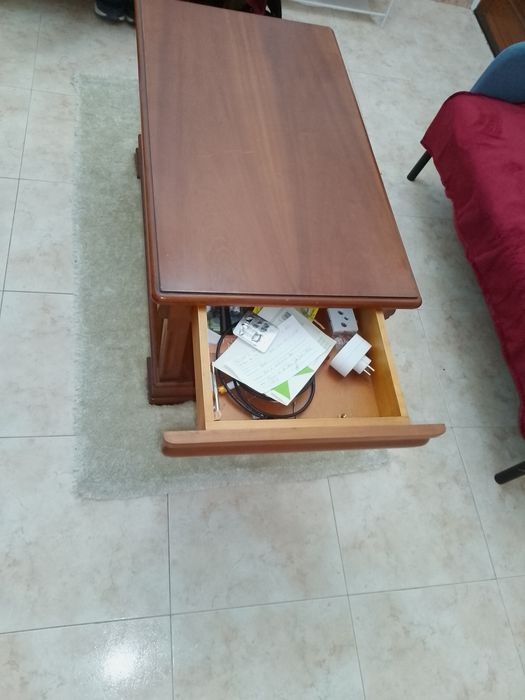 Mesa de madeira para centro