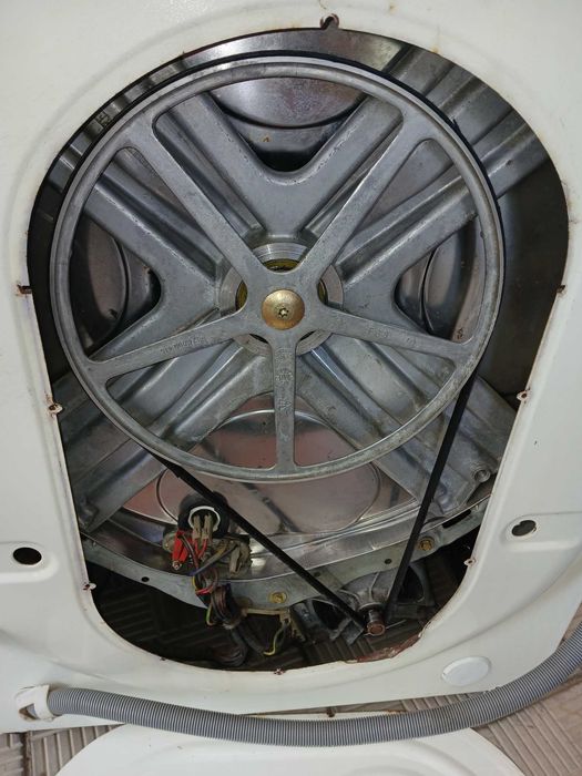 Стиральная машинка INDESIT mod. WS 84 TX EX с запасным ремнем: 800
