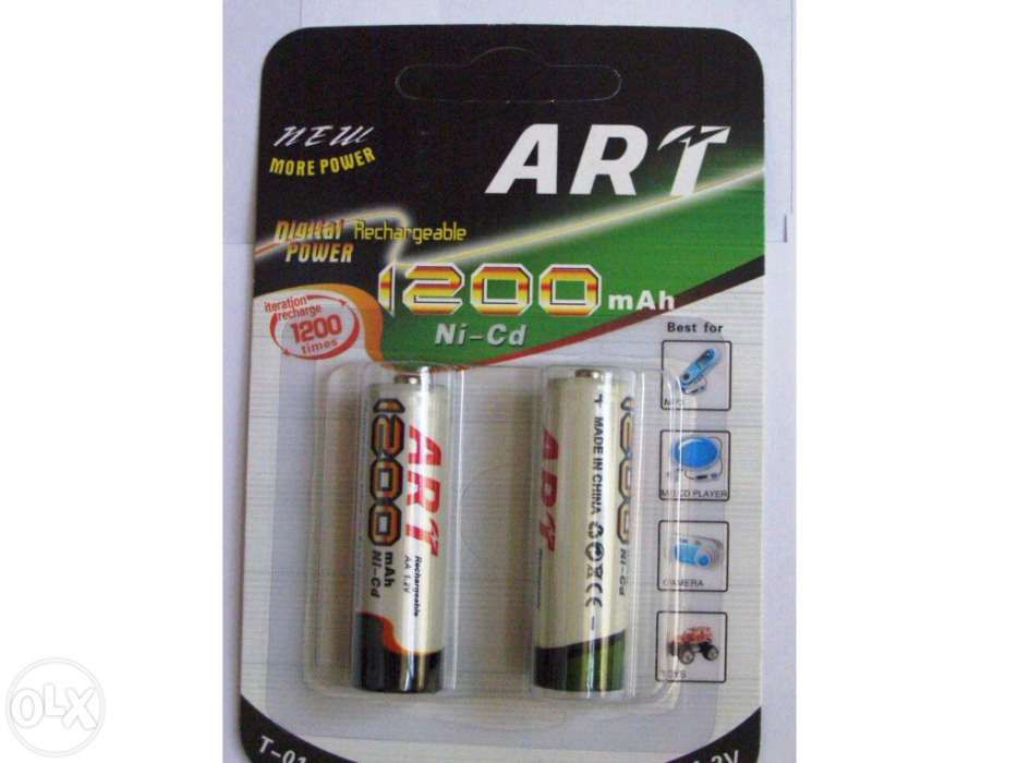 Carregador digital de 4 pilhas AA+AAA