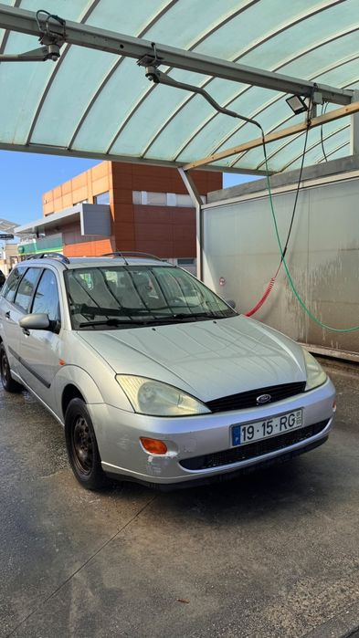FORD FOCUS 1.4 carrinha