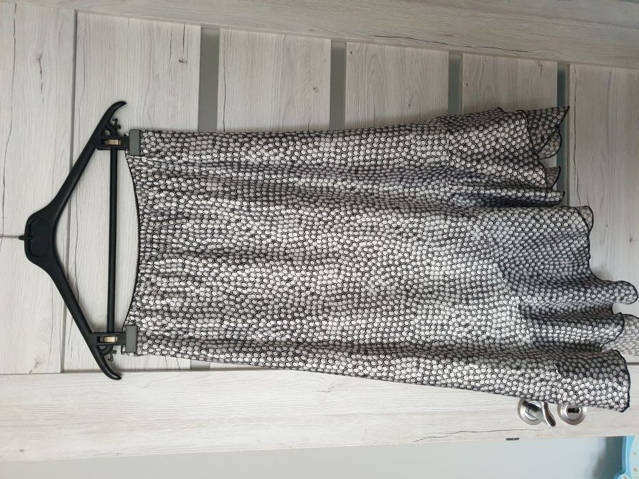 Sprzedam elegancki komplet z spódnica  + bluzka