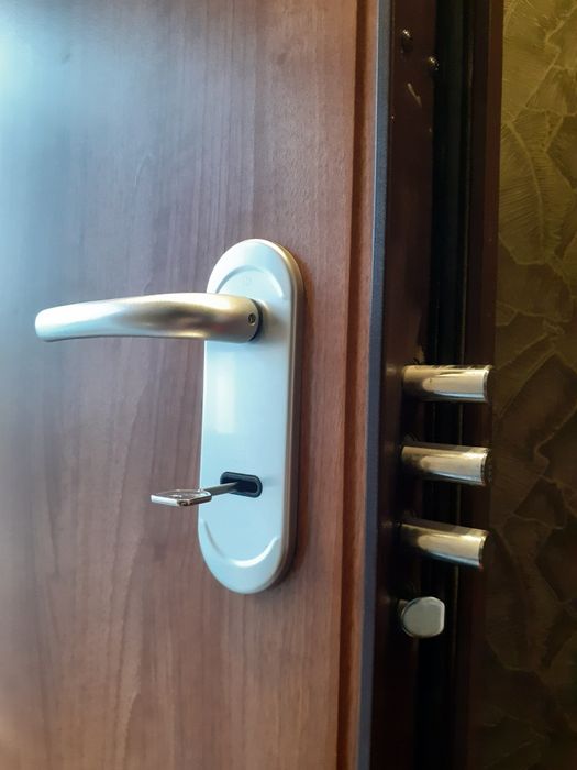Nowa wkładka atestowana do drzwi z wymianą. Duży wybór zamków, uczciwe ceny, gwarancja. Warszawa i okolice.