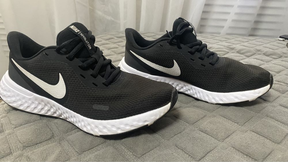 Кросівки Nike оригінал 38 розмір 24 см стелька