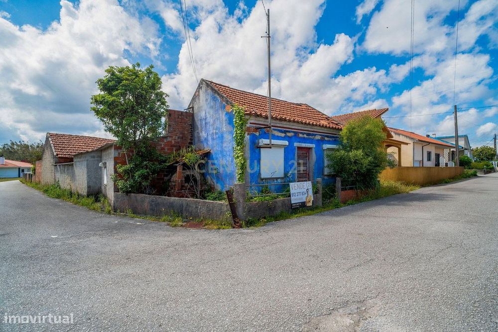 Moradia para Recuperação Total – Escoura (Marinha Grande)