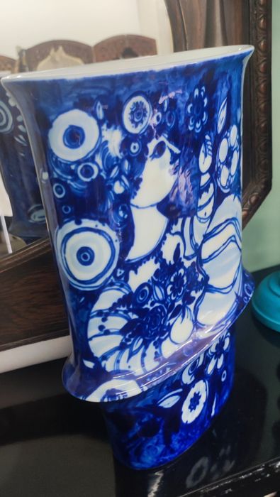 Jarra Vaso em porcelana Designer Bjorn Wiinblad Rosenthal Studio Line