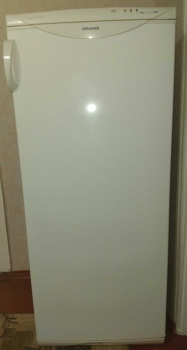 Морозильна камера "снайге"