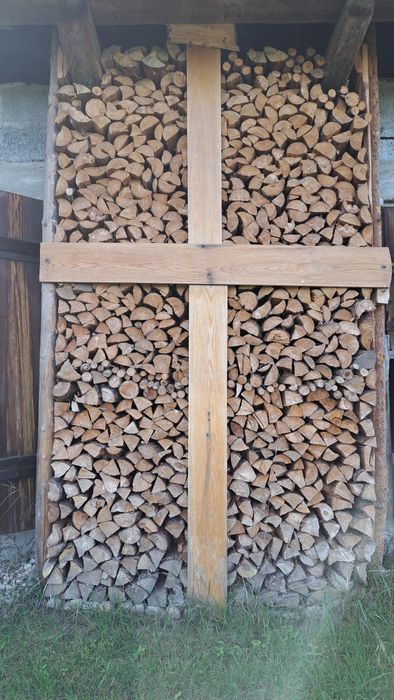 Drewno opałowe wysuszone sosnowe i liściaste