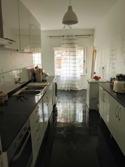 Apartamento T2 com garagem