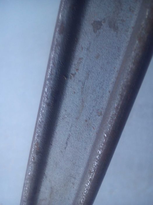 Płaskownik dwugarbny 25x8 Pręt stalowy fakturowany14x14