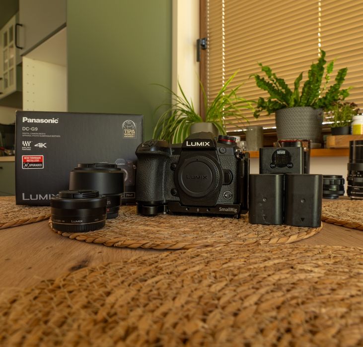 Panasonic Lumix G9 + 12-32mm / 25mm / baterie i klatka