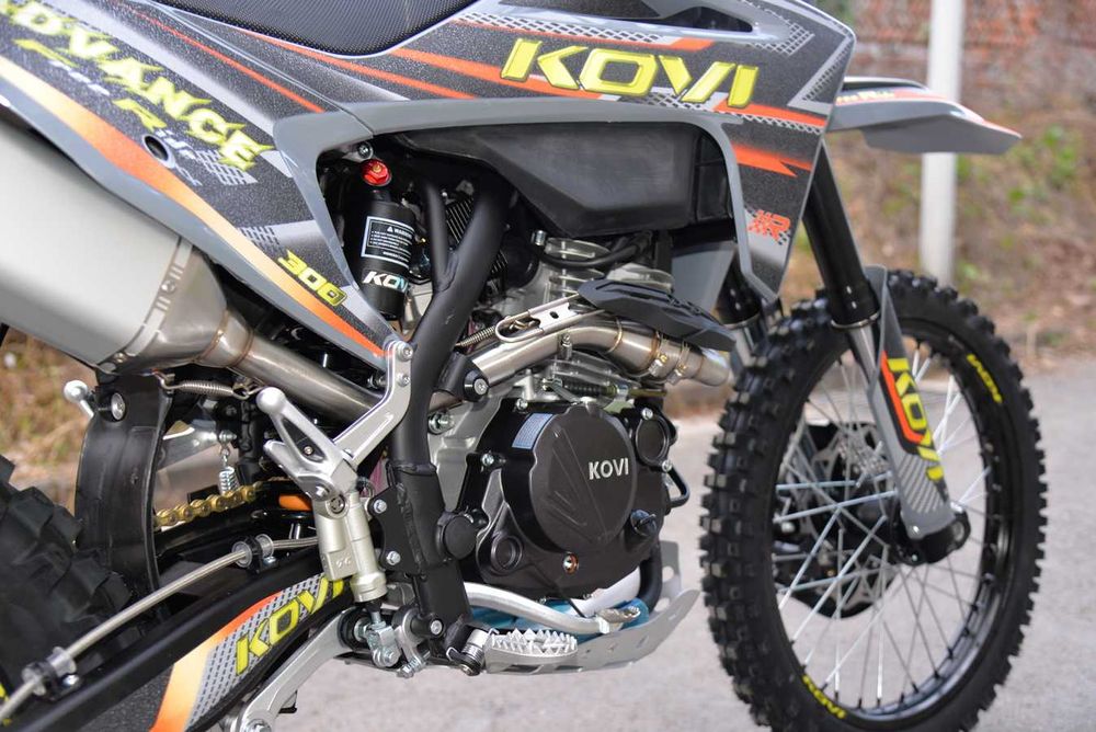 Акція весняні знижки !!! мотоцикл KOVI 300 ADVANCE F R
