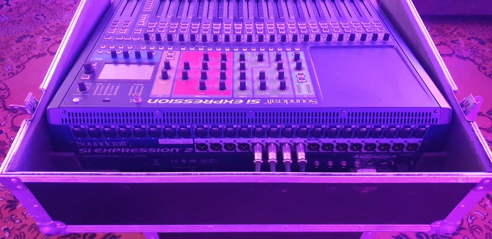 Mikser Soundcraft Si Expression 2 + Case