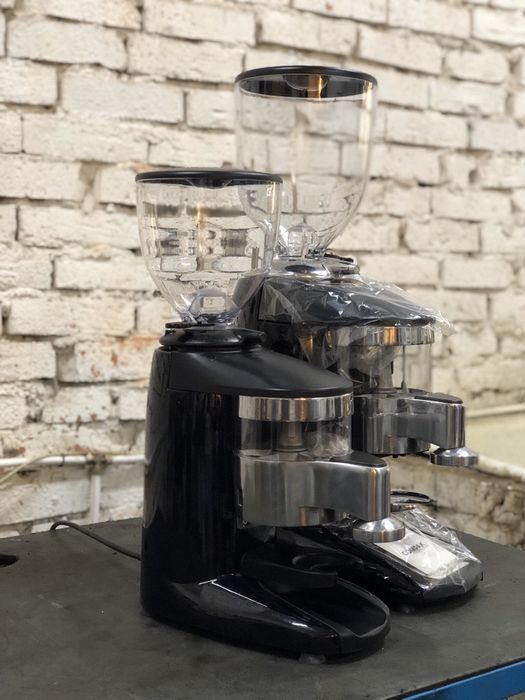 Нові професійні кавомолки Compak