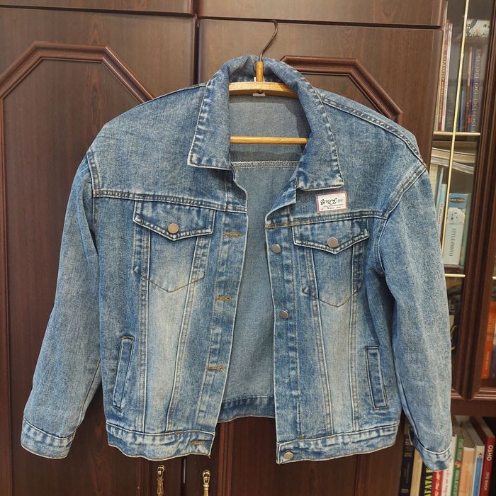 Джинсова куртка жіноча