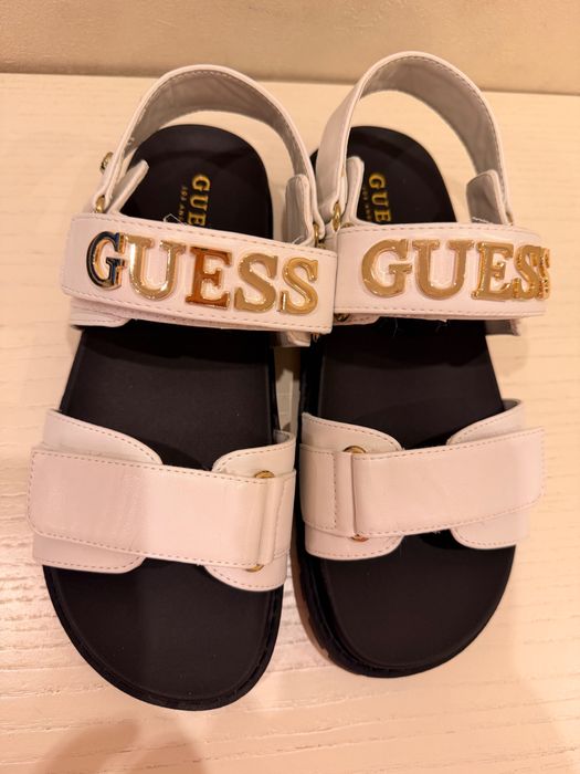 Жіночі босоніжки guess