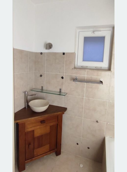 Aluga-se  T3+1 em Colares