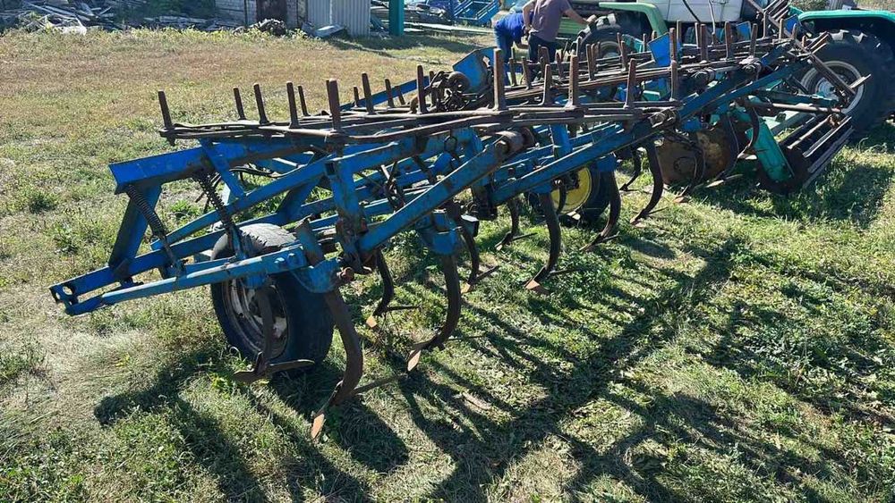 Борона з колесами (культиватор)