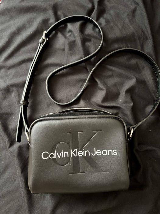 Mała torebka na ramię Calvin Klein Jeans