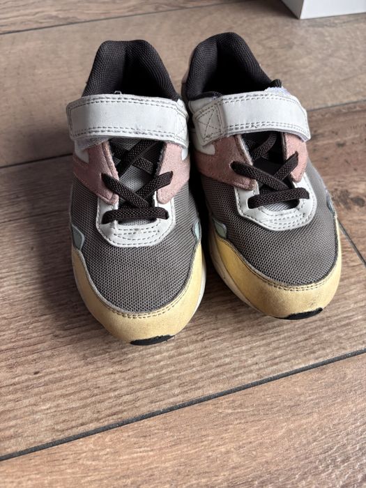 Взуття для дівчинки кросівки чоботи Next Crocs Puma 10-11 розмір