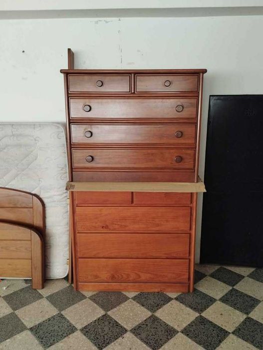 Usado – Em bom estado Duas comodas, usadas em bom estado. Cada 75€. Levantar no local. - Vila Nova de Gaia.