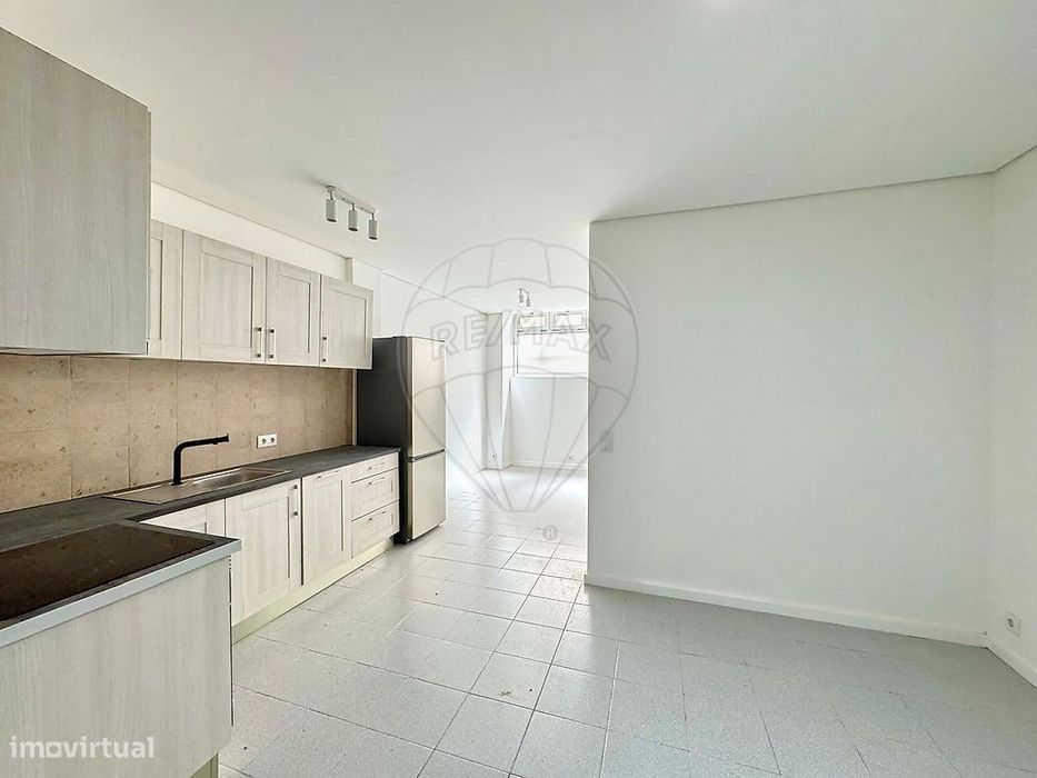 Apartamento T0 para venda — Mafamude E Vilar Do Paraíso, Porto