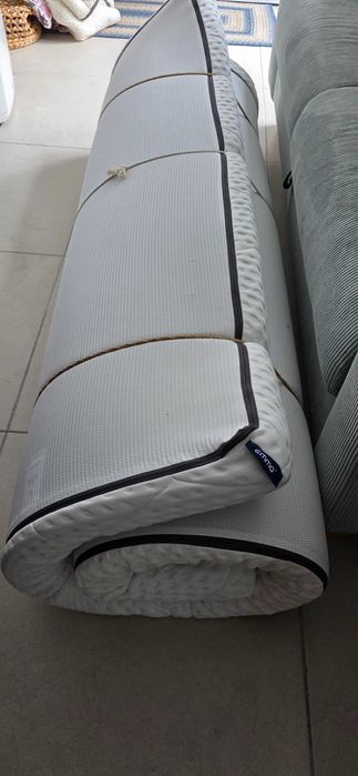 Colchão e sobrecolchão - espuma viscoelástica, em muito bom estado