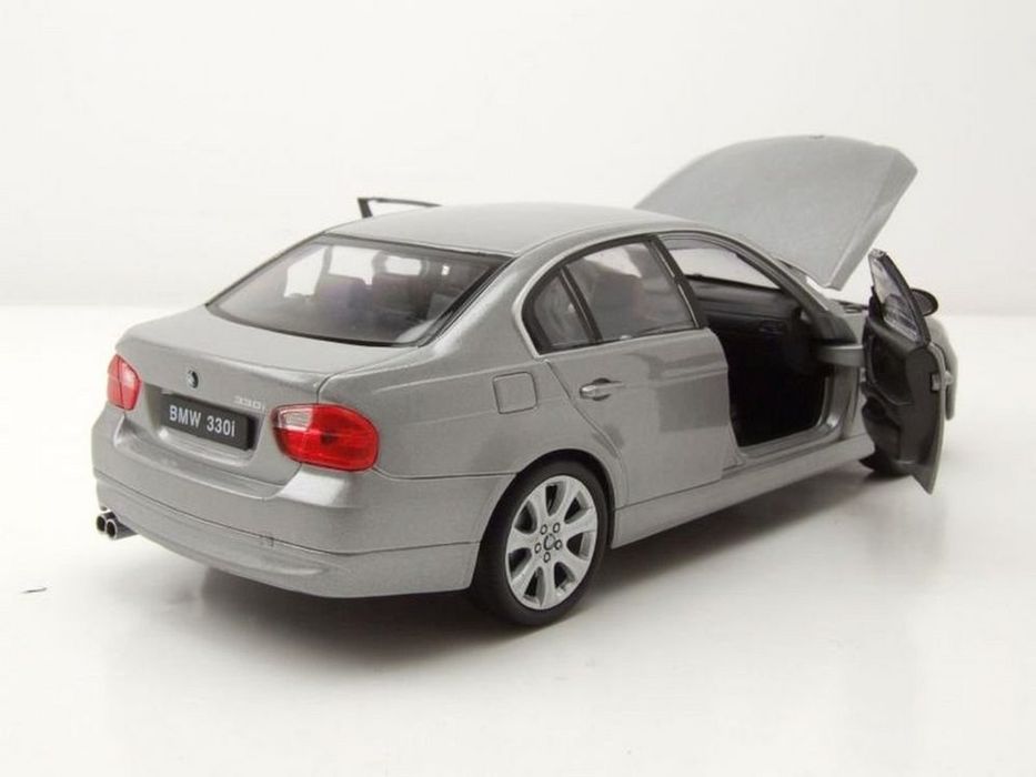 Модель BMW E90 Welly 19см
