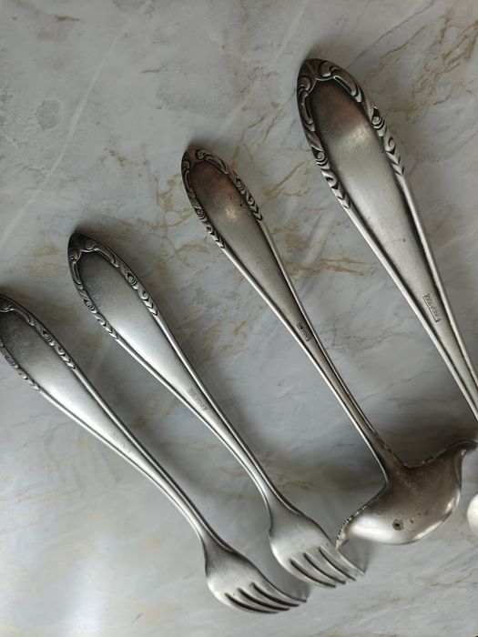 Posrebrzane sztućce do serwowania - łyżka półmiskówa, chochelka