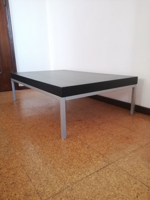 Mesa de centro para sala de estar ou outros com dimensões de 0,97 x 0,60 x 0,28 metros