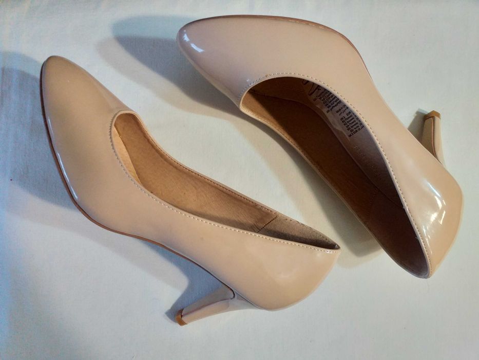 Avon Beżowe Szpilki Lakierowane Czółenka rozm. 39, NOWE!