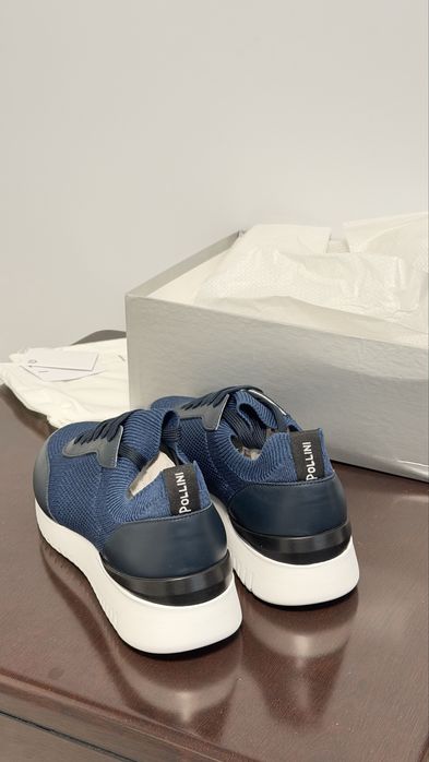 Продаж взуття Pollini Італія Оригінал